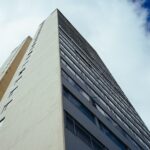 雨漏りを直す時に頭をよぎるマンション移住の件