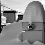 なぜ雪下ろしをしなければならないのか